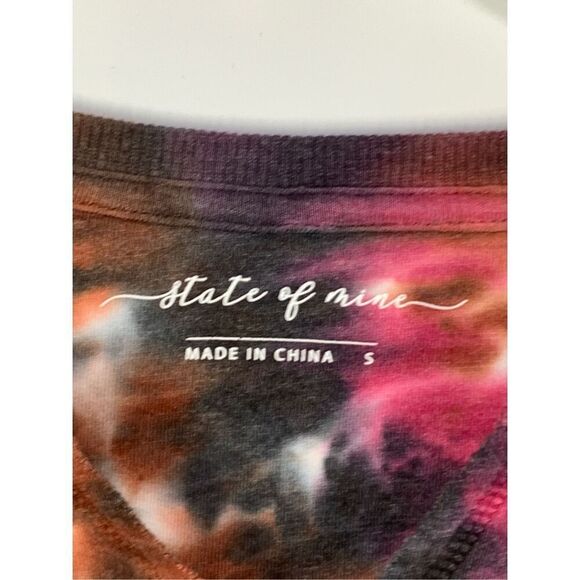 002. State Of Mine Women's Tie Dye ‘Be A Nice Human’ V-Neck Sweater Multi… - Picture 3 of 6